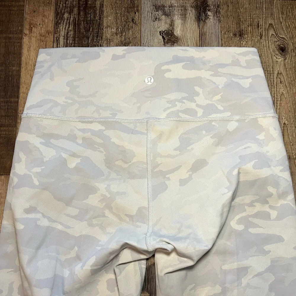 Lululemon Wunder Under HR Crop 23